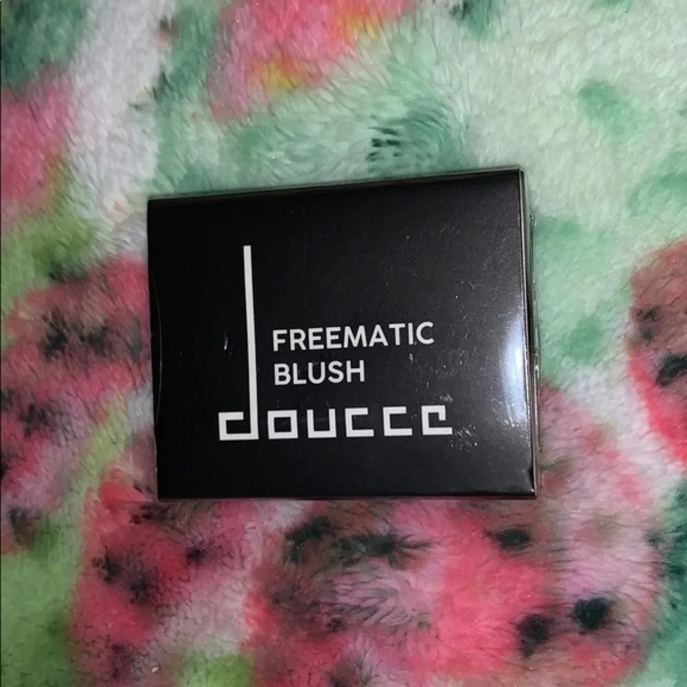 doucce blush